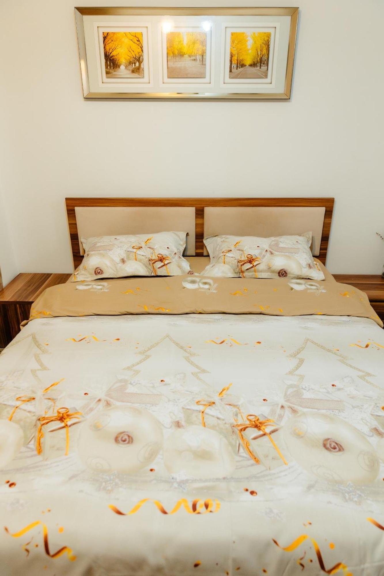 Glamour Ultracentral Craiova Luaran gambar